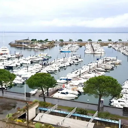 Apartment T2 Tres Belle Vue Bassin Avec Balcon *